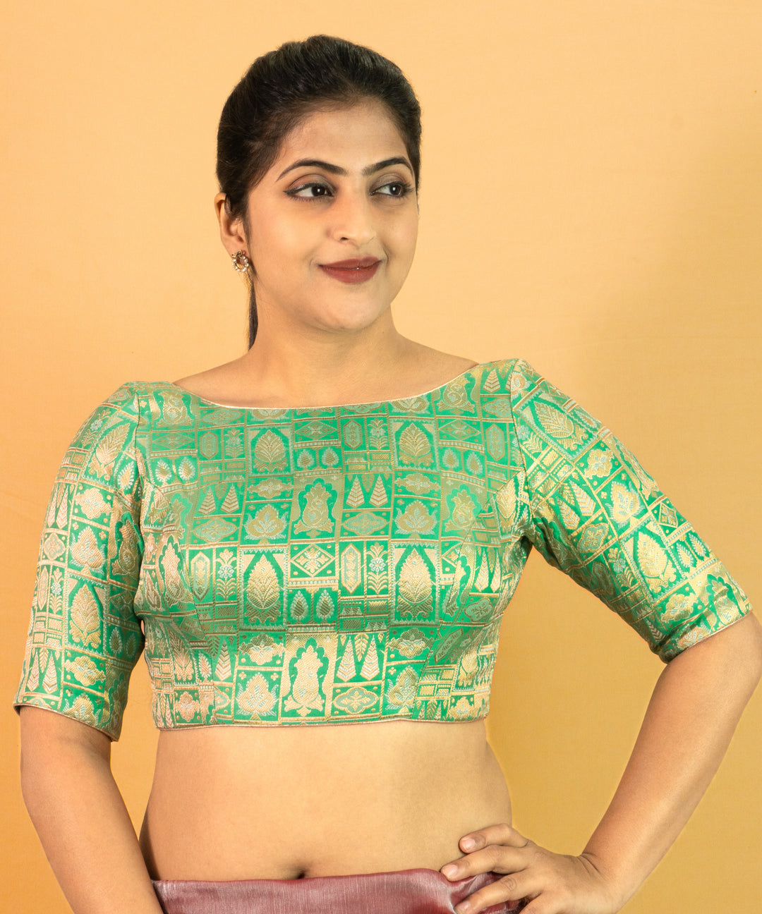 GREEN
