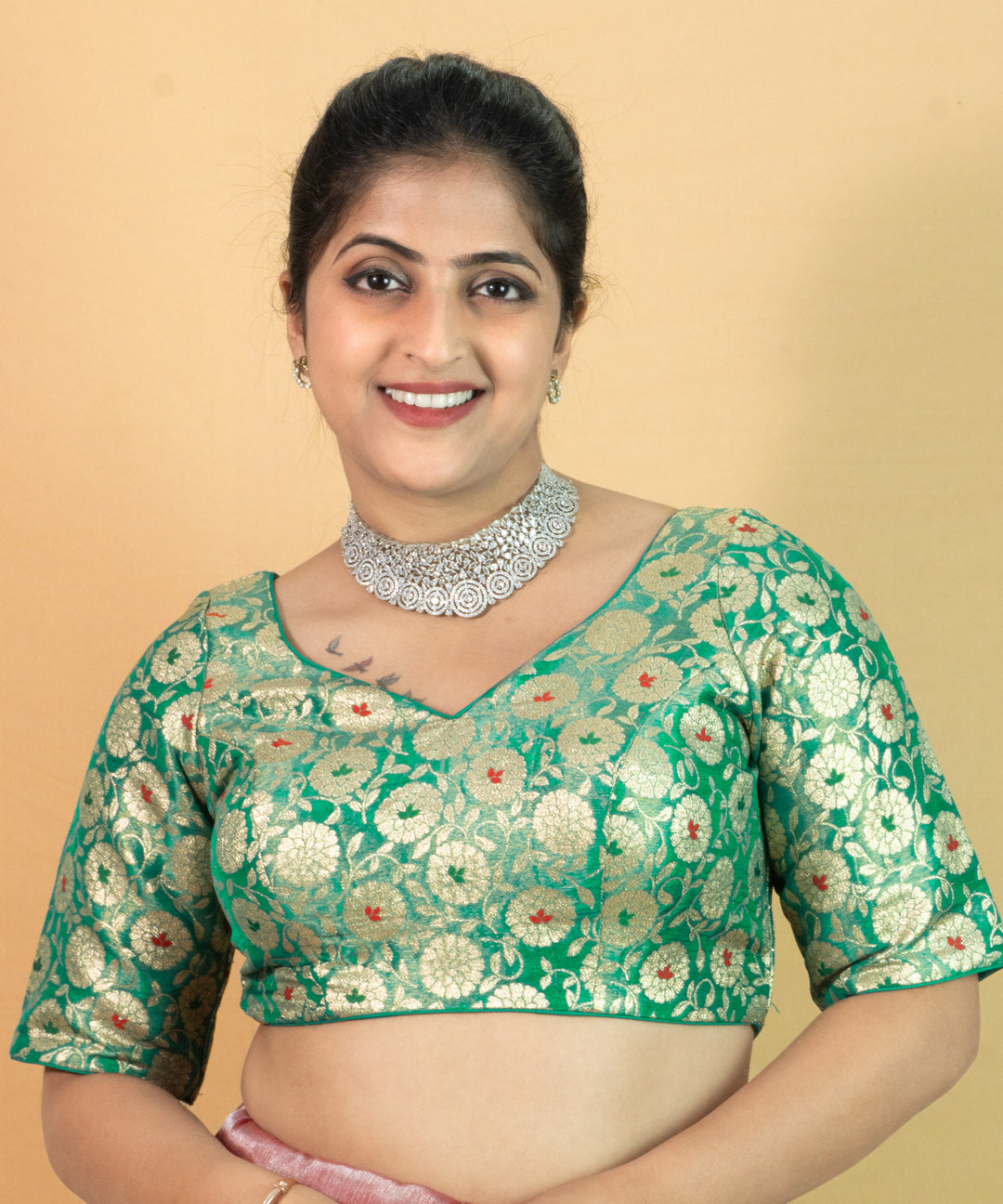 GREEN