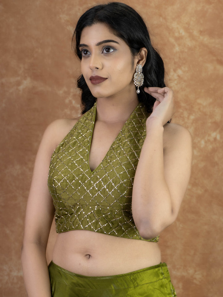 GREEN