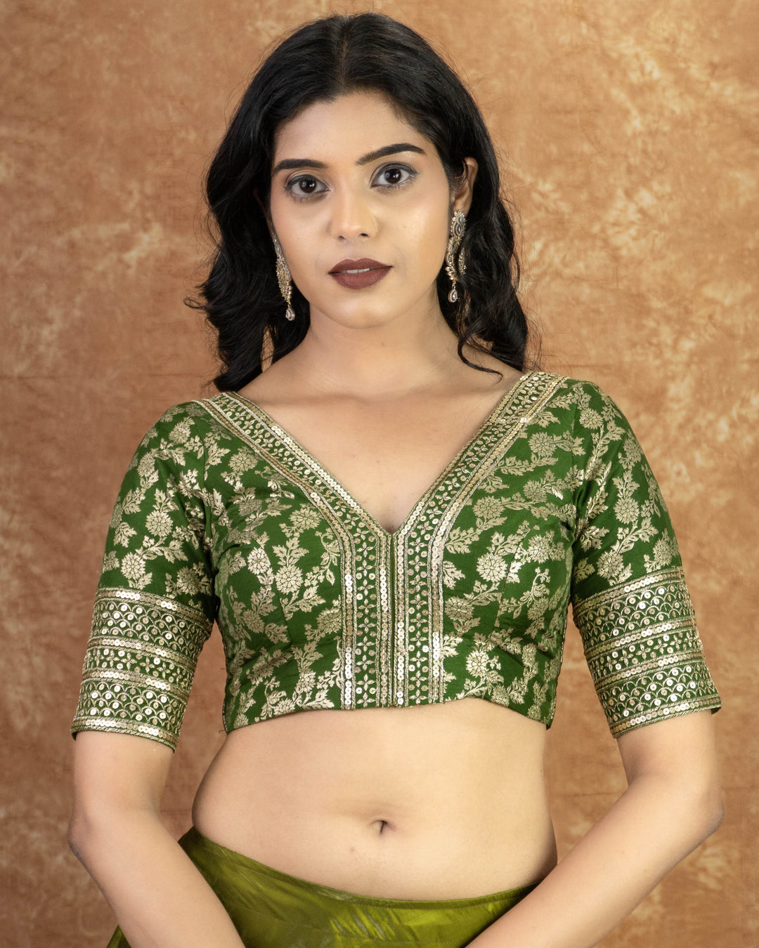 GREEN