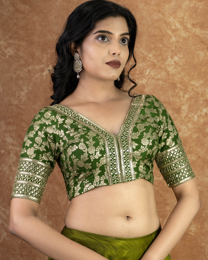 GREEN
